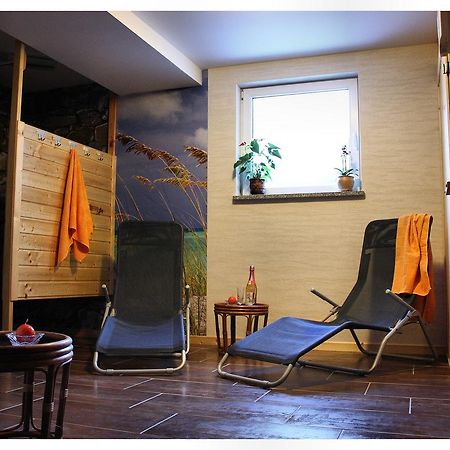 Krokus Apartment Пиецховице Екстериор снимка