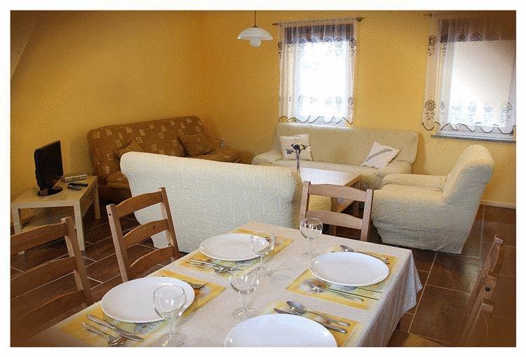 Krokus Apartment Пиецховице Стая снимка
