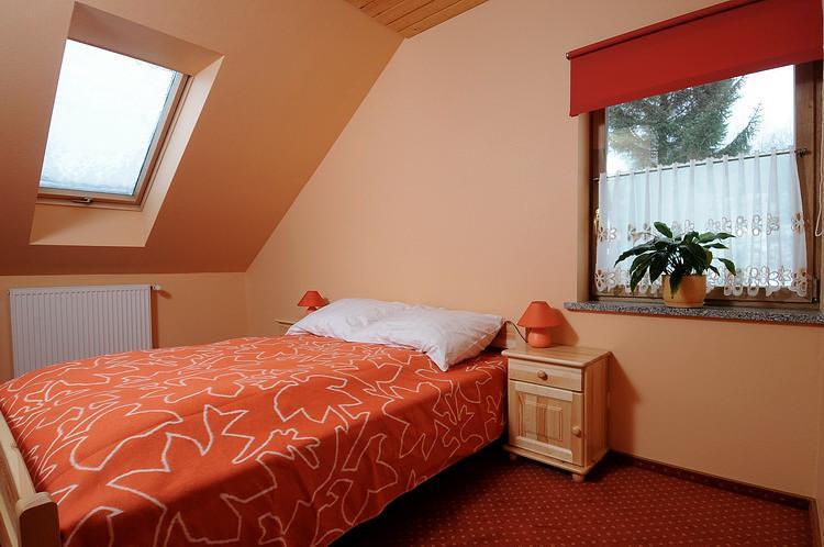 Krokus Apartment Пиецховице Екстериор снимка