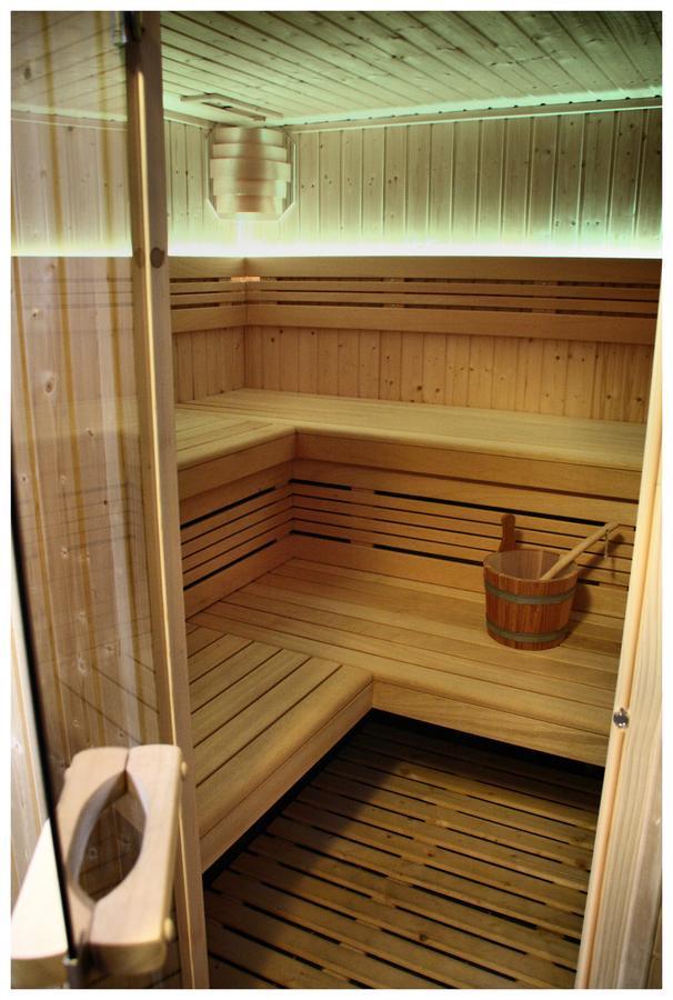 Krokus Apartment Пиецховице Екстериор снимка